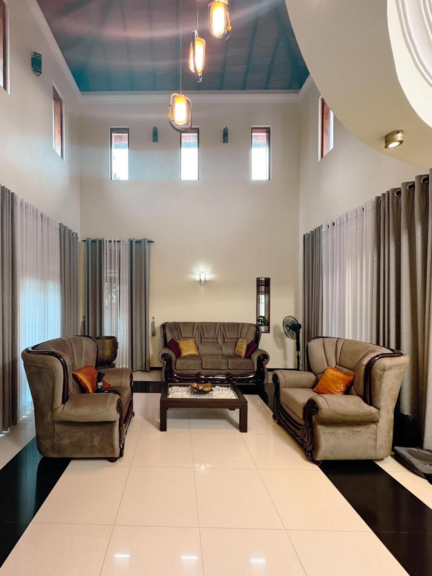 Katunayaka Bigcity Villa - Airport Transit Hotel מראה חיצוני תמונה